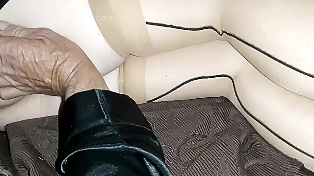 Gole Babe, Domaći Bračni Parovi, Pornerbros Lizanje Stopala, Fetiš Vagina, Fetis Na Stikle