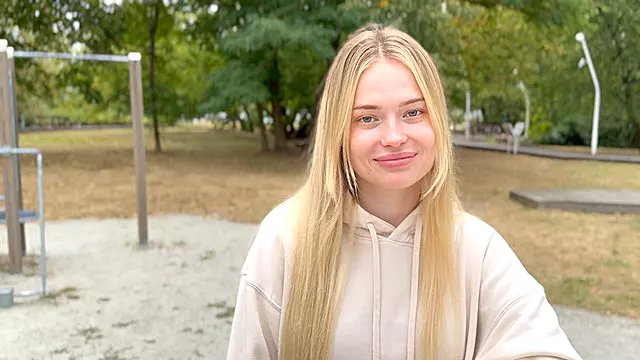 Suck Dick Knows A Rookie, Realitate Amatori, Amatori Public, Blonde Sani Mari, Blonde Cu Tate Si Cur Mare
