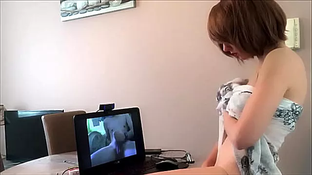 Serbian Amateur, Masturbiranje Amater, Veb Cam Masturbation, Drkam Dok Je Gledam