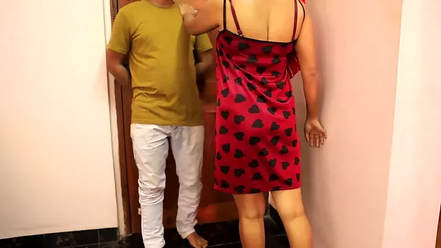 Amateur Dikke Tieten, Amateur Huisvrouw, Huisvrouw Anaal, Hindi Anaal, Milf Anaal, Dikke Tieten Buiten