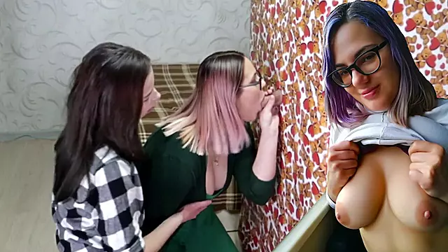 Sborrata Sulle Tette Amatoriale, Handjob Teen Amatoriali, Trio Amatoriale, Sega Con Sborrata Su Grandi Tette