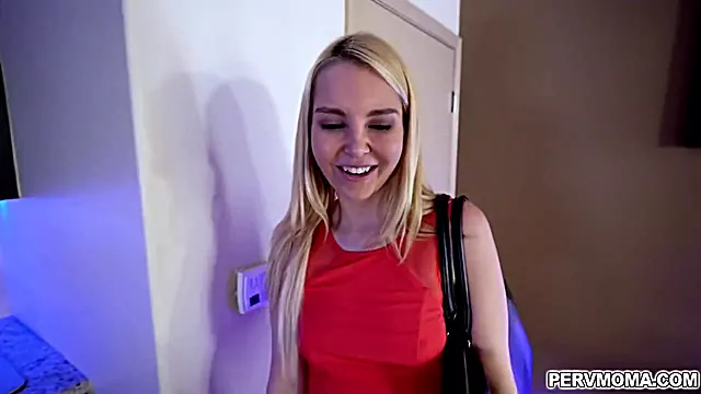 Perv-mom And Aaliyah Love - Stepson Sliding His Cock Deep Inside His Stepmoms Milf