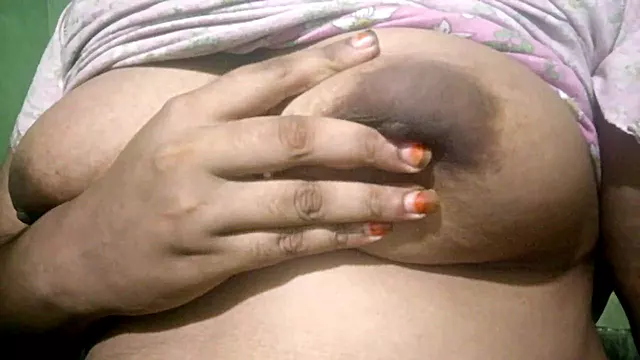 अरब, चुत में उंगली, देसी आंटी, देसी, भारतीय पत्नी, भारतीय माँ, गांव में भारतीय योनि, मां ओर बोट सेकसी