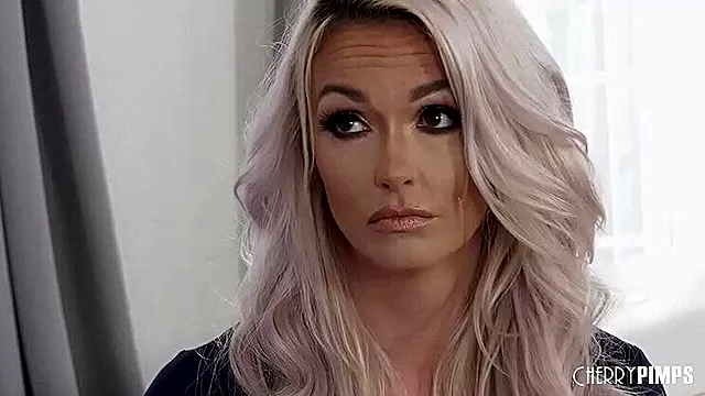 Sisate Plavuse, Plavuše Milf Velike Sise, Plavusa Pusenje Kurca Prirodne Grudi, Milf Plavusa