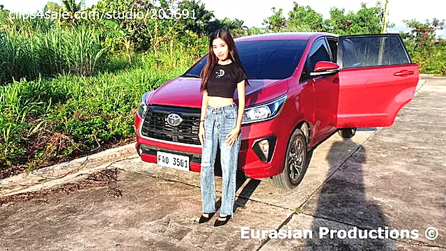 304 - Pao revving Innova