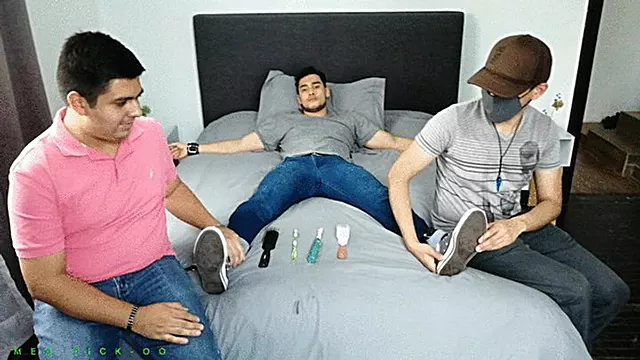 Paa Ng Batang Lalake, Paa, Lalakeng Paa, Kiliti Sa Paa, Gwapo Lalaki, Lalaki Kiniliti