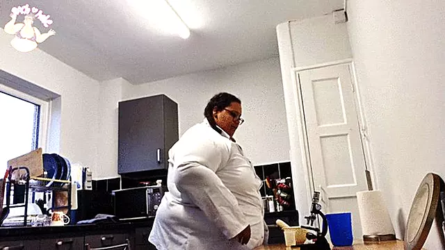 Outgrowing My Experiment: Weight Gain Fantasy