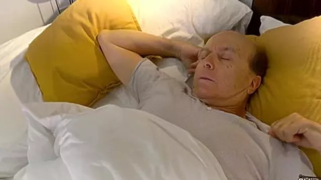 Teenager 18, Blowjob Sperm, Hård Blowjob, Bytte Teen, Sutter Sperm, Hård Ung, Gammel Mand Dreng