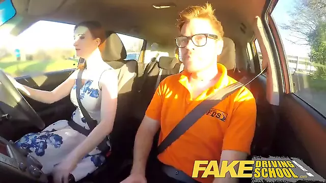 Bizarre, scholl driving, red bush