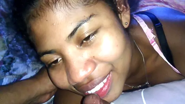 Hint Desi, Amatör Esmer, Amatör Yarrak, Amatör Handjob, Cock Okşayarak, Indian Amatör, Yaşlı Hintli