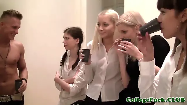 Kleine Borsten Anaal, Anaal Tieten, Beautiful Klaarkomen, Blond Kleine Tieten, Blond Teen