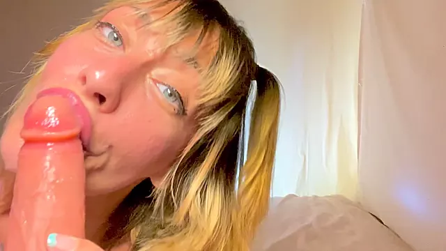 Amateur Mit Dildo, Hausgemachte Amateure, Blonde Amateurin Solo, Babes Blasen, Mega Schwanz Blasen