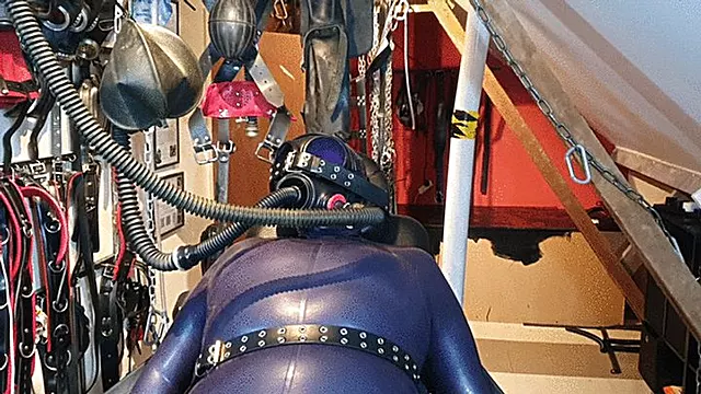 Bunden, Gummi Fetisch, Maskin, Orgasmer, Latexen, Maskin Orgasm, Orgasm Flera, Gummimask, Gummi Master