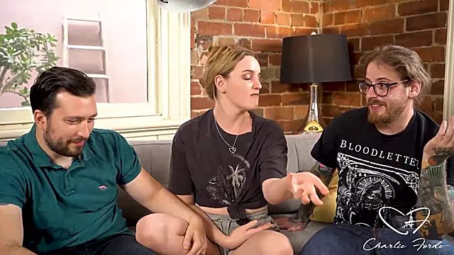 Blonde Muschi, Blowjob Auf Dem Sofa, Schwul Lecken Blasen, Blasen Arschlecken, Einführen Penis In Vagina