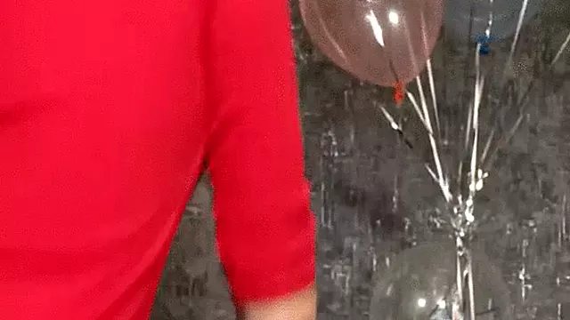 hot nacked girl play with hellium balloons