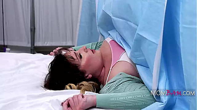 Iri Dosler, Doktor Iri Döşlu, Gombullar Iri Doslu, Həkimlerin Xesteleri Sikmesi, Hekim, Xeste Hekim Semsi
