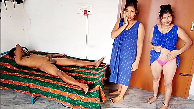 For the first time my stepsis payel suck my cock