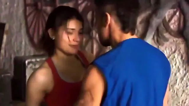 हॉट वालियां, सुंदर स्तन, बहुत सुन्दर किशोरी, Busty किशोरों, किशोरी काले बाल वाली, कुतिया बनाके चुदाई