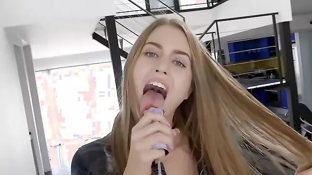 Cycek W Cipie, Golenie Włosów, Brunetka Szczupła, Nagie Brunetki, Chudy I Długi Penis, Duźy Nłody Kutas