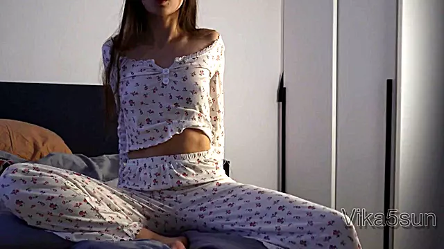 I got excited before going to bed and couldn't help but jerk off