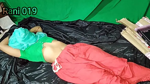 Desi Girl From Backyard Fucked by Sexy Boy