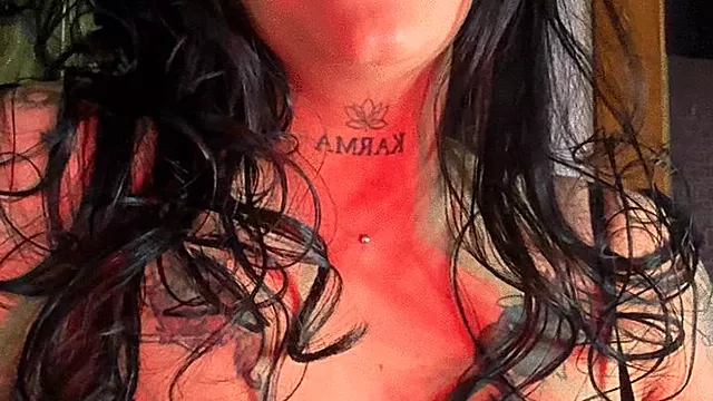 Feticista Masturbazione, Fetish Smokinf, Si Masturba E Fuma, Moltoanziane Fumatrici