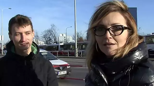 Milf Rasata, Tette All'aperto, Sega Con Le Tette, Pompino A Cazzo Molto Piccolo, Orale Milf
