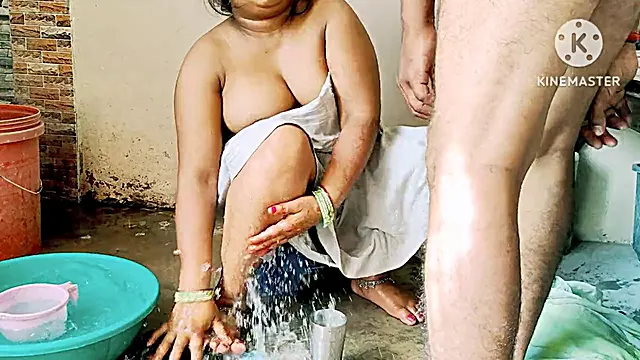 Indian stepmom Annuakhil gives a steamy blowjob in the kitchen