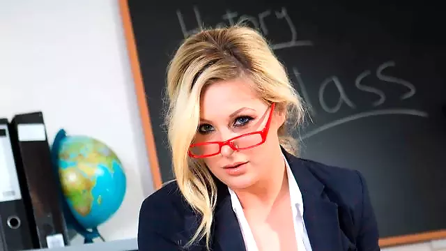 بلوند پستون گنده, ساک زدن پستون گنده, بلوند ساق بلند, زن میانسال بلوند, مبلغ بلوند, سینه بلوند
