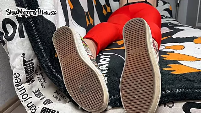 Stiefel Rauchen, Schuh Anbetung, Füße, Lange Füsse, Füße Riechen, Hardcore Fetisch, Haussklave