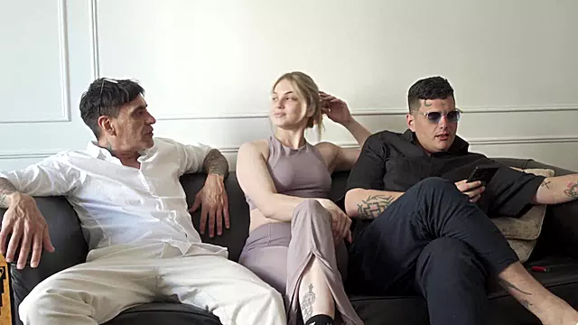 Nadr En Teta, Hodne Velkej Penis, Pořádný Penis, Sexy Pokojska, Péro, Vstřícná Mom, Vystriky, Maminahoni Penis