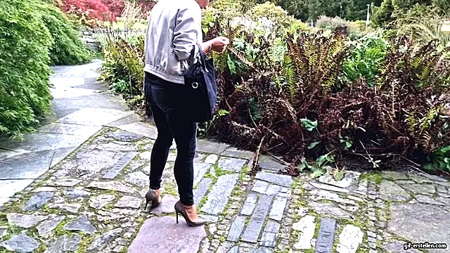 Fetish Kaki, Kaki, Kaos Kaki Fetish, Hak Tinggi, High Heels Stocking, Sepatunya Hak Tinggi Seks