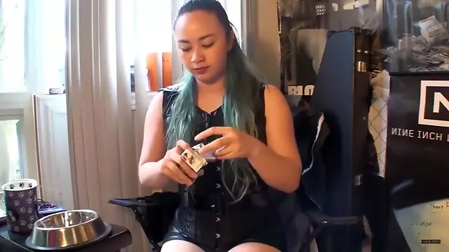 Amadoras Fumando, Amador Asiático, Tetas, Amadoras Tetas, Mulher Solo, Peitinhos Pequenos Amadoras