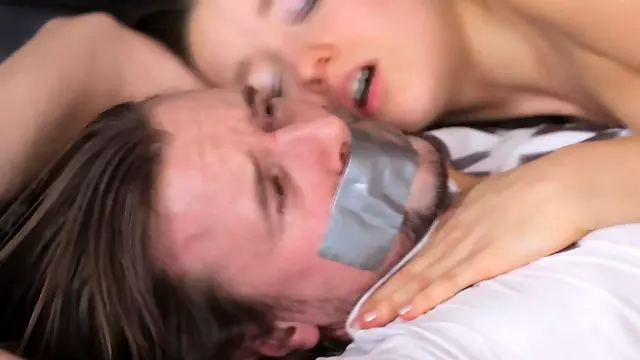Za Ci Cipka Dla Ogromnego Kutasa, Pizdy Fiutem, Czym Wiazac Penisa, Kutas, Pokazuje Cipkę