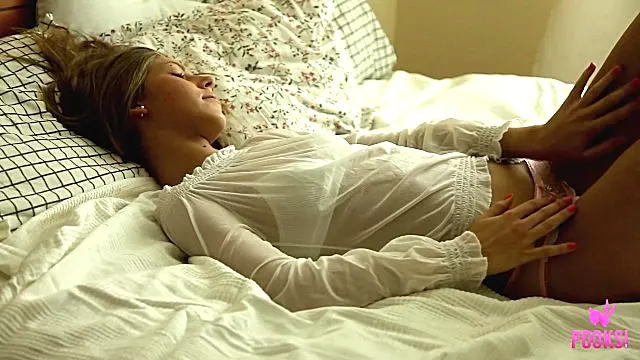 Blonde Anal Gro, Teen Arsch Solo, Kleiner Busen Großer Arsch, Große Fotze Hängebusen, Grosse Pussy Wird Masturbiert