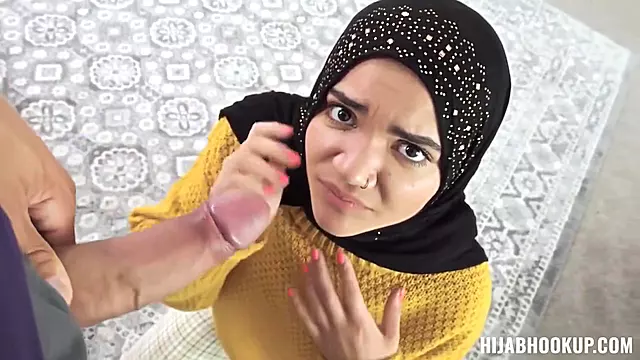 کیر تو پستون گنده, سینه بزرگ خیلی حشری, فتیش پستون گنده, سینه مودار, ممه, کیر خیلی بزرگ, فتیش ممه