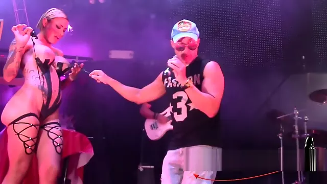 Show Tatiana Delgado con la pornoband SEM 2018 camara 2