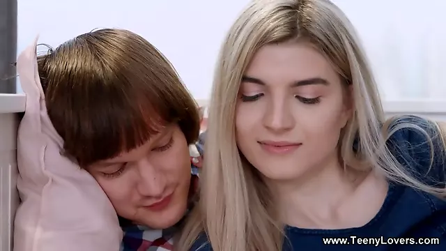 खुबसुरत बालों वाली, गर्म Milf, सुनहरे बाल वाली, गांड मे वीर्य, माँ, घर मां, से Video Xxxx Hot Mom