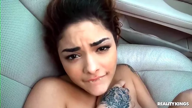 Hottie lures driver from behind the wheel to get fucked