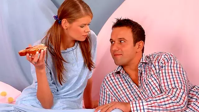 کون بلوند کم سن, بلوند جیگر, دهنی بور, مبلغ بلوند, خورد سال, کص نمایی بلوند, نوازش پاها, جلق شهوانی