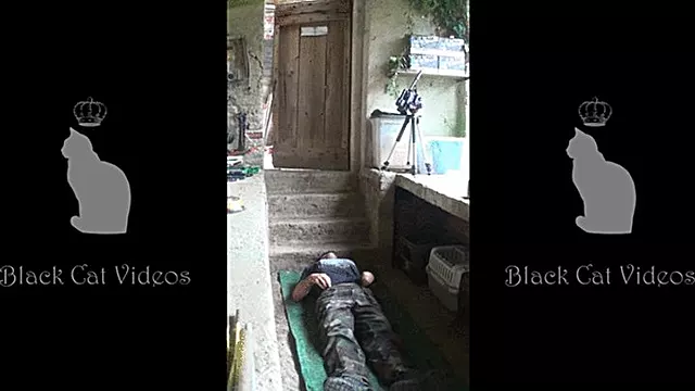 Fetish Picior Dominatie, Foot Domina, Dominație Feminina, Fetish Picior, Picioare, Trampling Adidasi