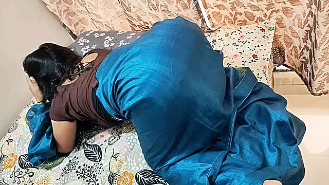Desi Bhabhi Yoga Fuck with Mumbai Ashu - Homemade Indian Sex in Kitchen and Bathroom