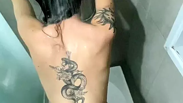 Amateur Von Hinten, Uglaublich Amateur, Tätowierte Amateure, Brünette Blowjob, Bruenette Cumshot