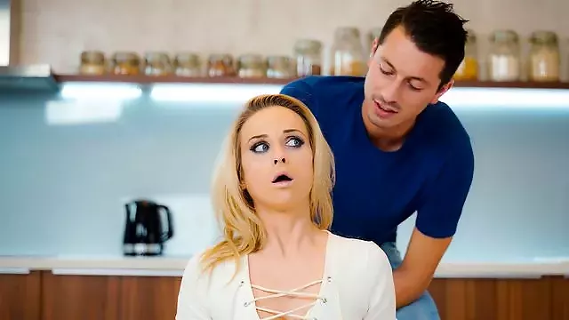 Beine Strümpfe, Erster Handjob, Missionar Blondine, Saugen Und Ins Gesicht, Arschlecken, Klein Titten Blowjob
