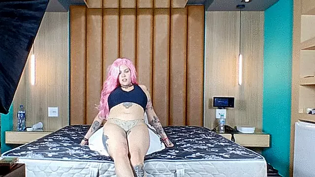 BIG ASS NEW GODDESS SITTING AND CONTROL THE SLAVE CLIP 2 BY KWEEN AND DANIEL SANTIAGO CAM BY BILL FULL HD