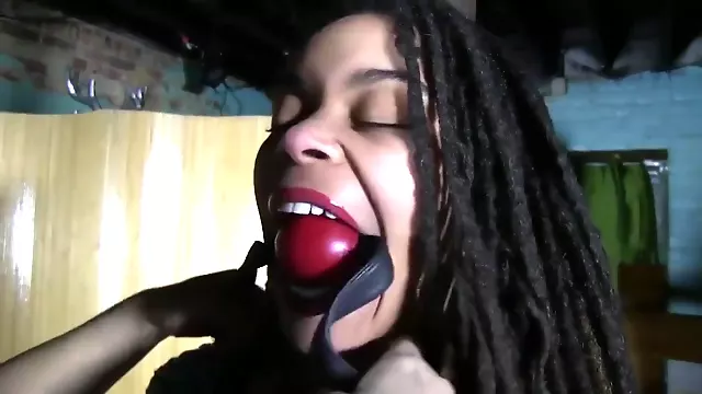 Bdsm Bịt Miệng, Bdsm Vú, Đồng Tính Vú Bự, Đồng Tính Nữ Bị Trói, Trói Vú, Bị Trói Bịt Miệng, Già Vs Da Đen