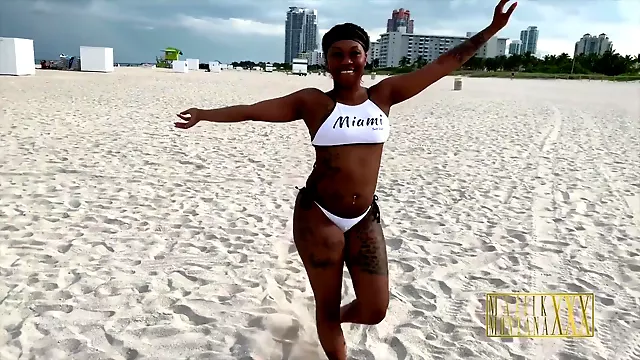 Femme Mure Bbc, Femme Mature Black Ass, Black Hetero, Ejac Black, Exhib Grosse Bite, Enorme Ejac