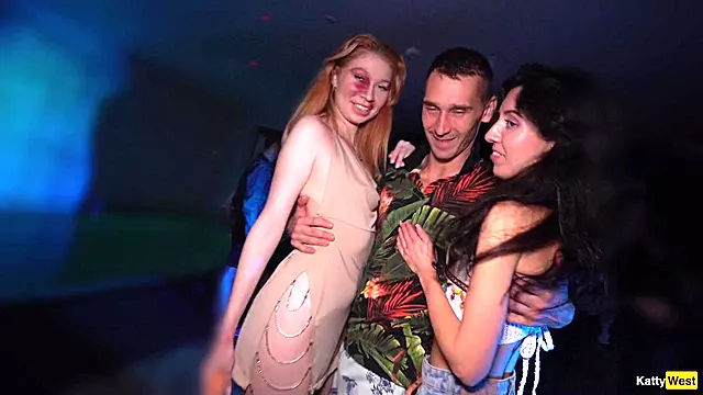 Muie La Greu, Muie Ântre Sâni, Rapid, Tate Mici, Intre Tite, Selfie, Orgii Grup, Hardcore Cum Party