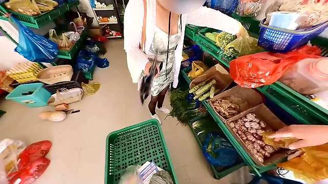 Fantasi Pakaian Dalam Wanita