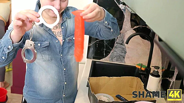 Große Tittenfick, Große Reife Titten, Vollbusige Fingersätzen, Grosser Naturbusen Draussen
